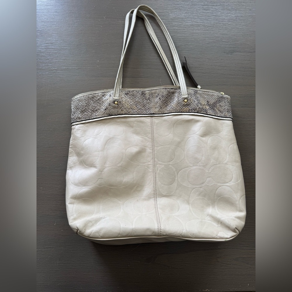 Cream Coach Shoulder Purse with Snake Skin Design E1220-F19696